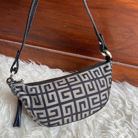 Authentic Rare Givenchy Mini handbag Tassel - Picture 3 of 16